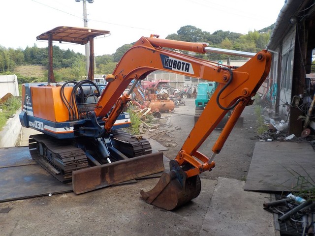 KUBOTA KH030  : Exporting used cars, tractors & excavators from Japan