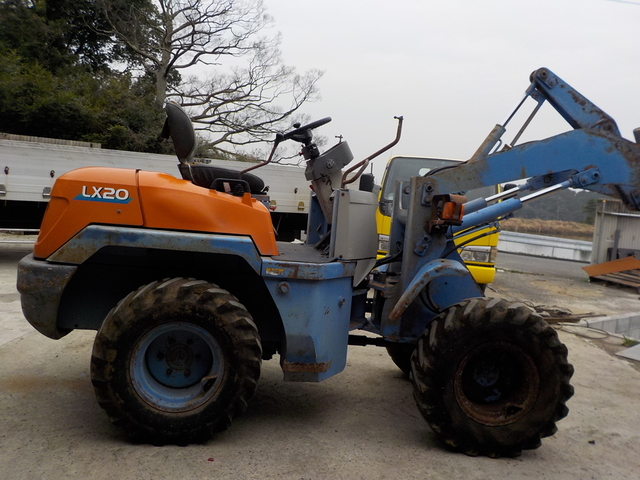 HITACHI LX20-3  : Exporting used cars, tractors & excavators from Japan