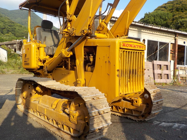 D20S  : Exporting used cars, tractors & excavators from Japan