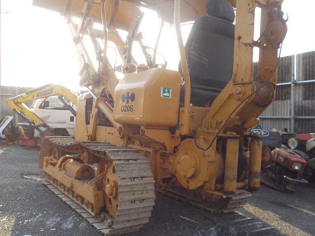 D20S  : Exporting used cars, tractors & excavators from Japan