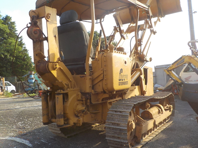 D20S  : Exporting used cars, tractors & excavators from Japan