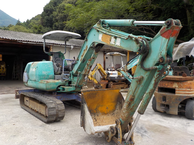 KOMATSU PC40  : Exporting used cars, tractors & excavators from Japan