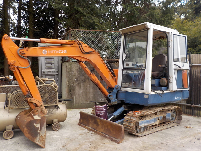 HITACHI EX26  : Exporting used cars, tractors & excavators from Japan