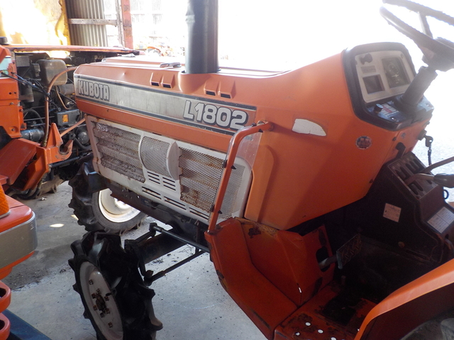 KUBOTA L1802  : Exporting used cars, tractors & excavators from Japan