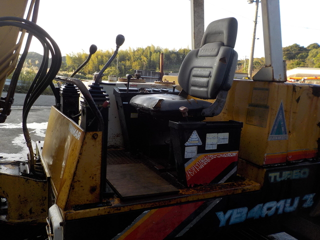 YANMAR YB401UZ  : Exporting used cars, tractors & excavators from Japan